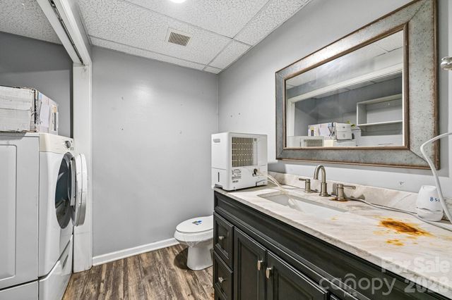 8417 Rolling Hills Avenue, Hickory, NC 28602