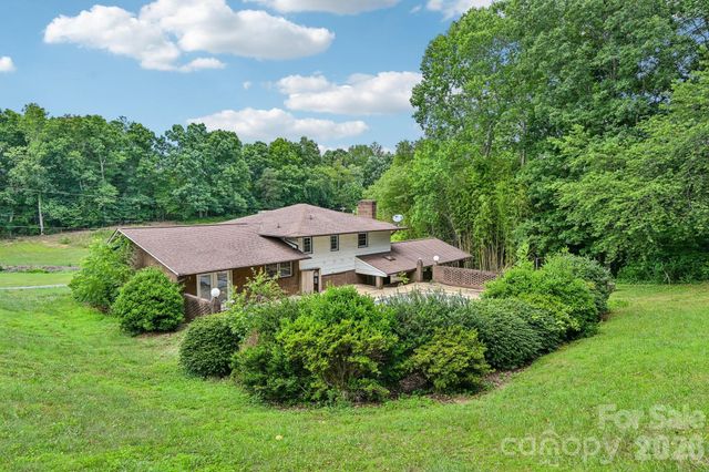 8417 Rolling Hills Avenue, Hickory, NC 28602