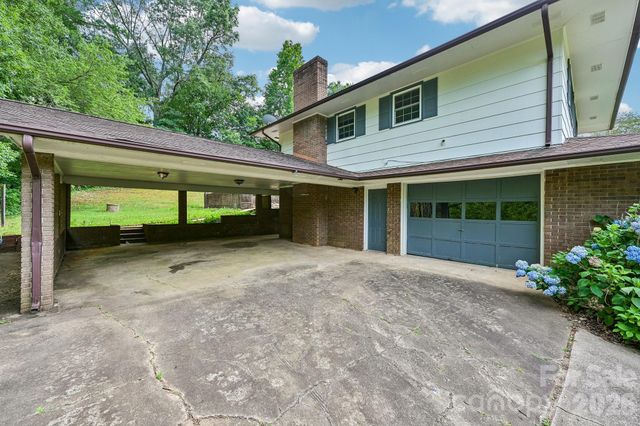 8417 Rolling Hills Avenue, Hickory, NC 28602