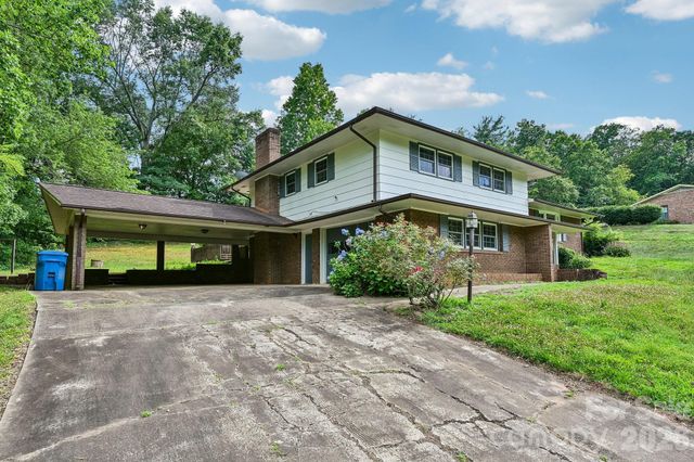 8417 Rolling Hills Avenue, Hickory, NC 28602