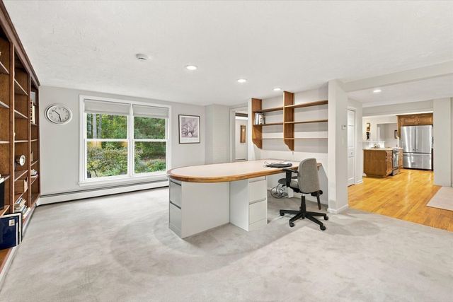 52 W Elm St, Hopkinton, MA 01748