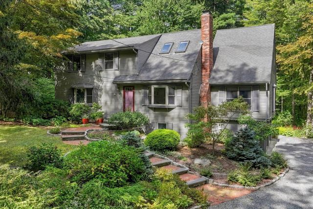 52 W Elm St, Hopkinton, MA 01748
