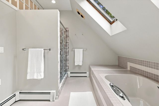 52 W Elm St, Hopkinton, MA 01748