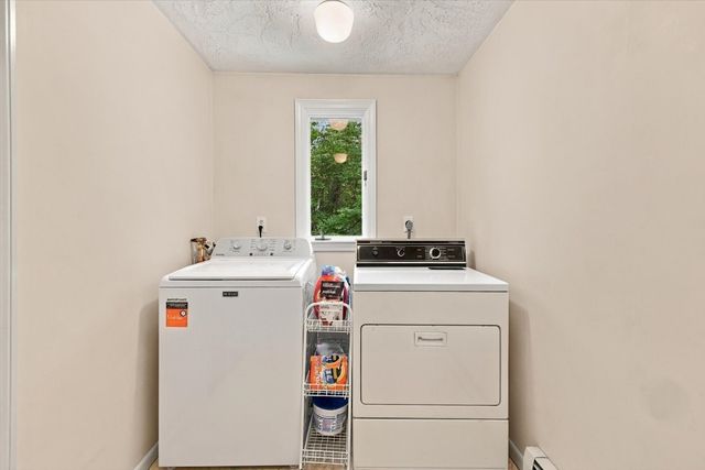 52 W Elm St, Hopkinton, MA 01748