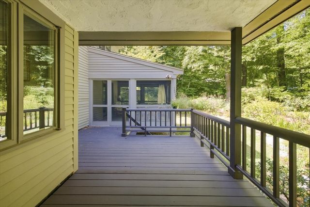 52 W Elm St, Hopkinton, MA 01748