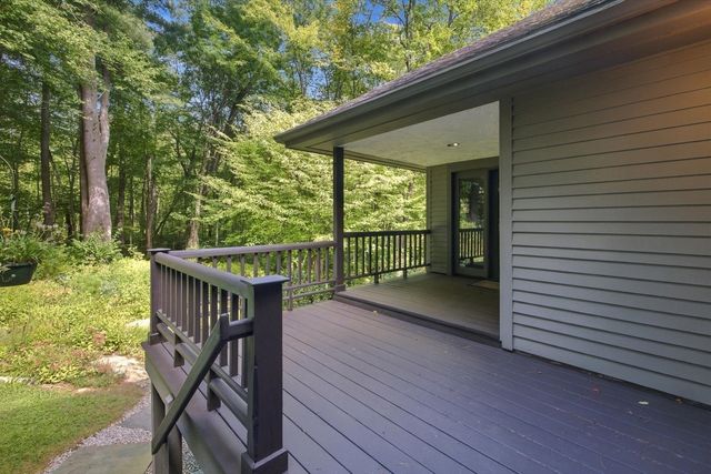 52 W Elm St, Hopkinton, MA 01748