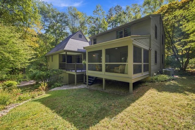 52 W Elm St, Hopkinton, MA 01748