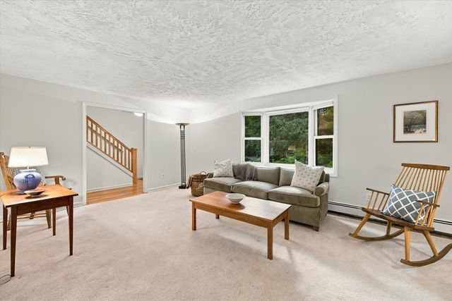 52 W Elm St, Hopkinton, MA 01748