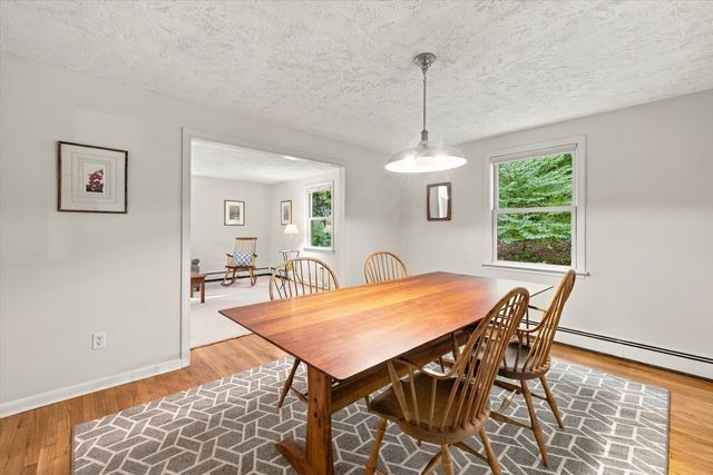 52 W Elm St, Hopkinton, MA 01748