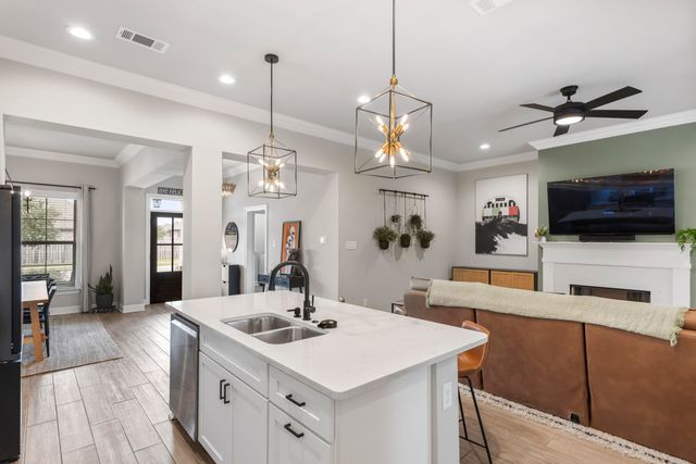 222 Campfire Cove, Freeport, FL 32439