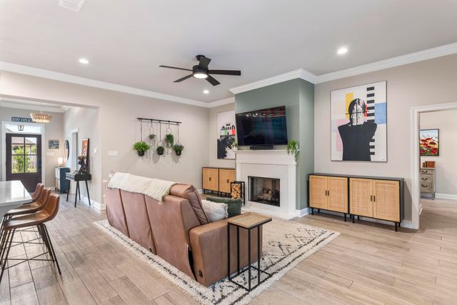 222 Campfire Cove, Freeport, FL 32439