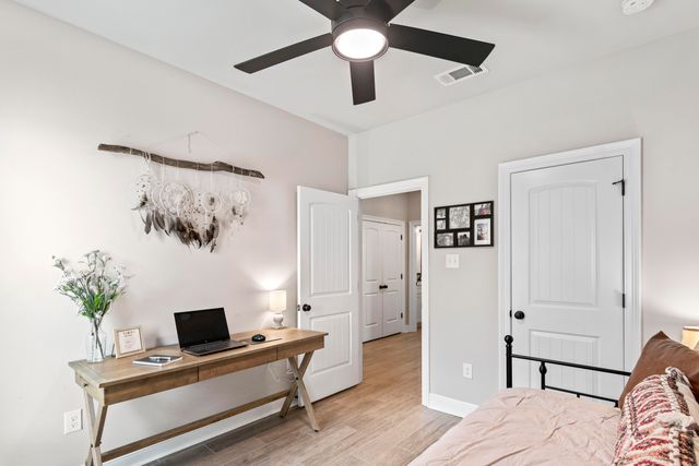 222 Campfire Cove, Freeport, FL 32439