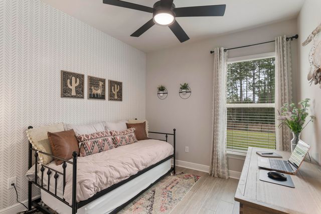 222 Campfire Cove, Freeport, FL 32439