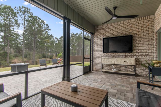 222 Campfire Cove, Freeport, FL 32439