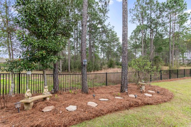 222 Campfire Cove, Freeport, FL 32439