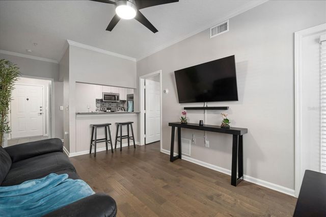 800 S DAKOTA AVENUE 221, Tampa, FL 33606