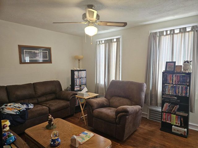 1218 S 10th STREET, Manitowoc, WI 54220