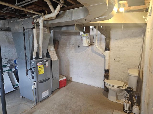 1218 S 10th STREET, Manitowoc, WI 54220