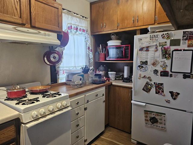 1218 S 10th STREET, Manitowoc, WI 54220