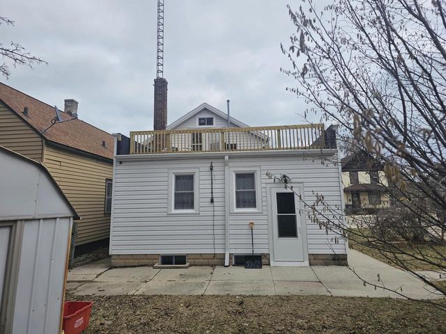 1218 S 10th STREET, Manitowoc, WI 54220