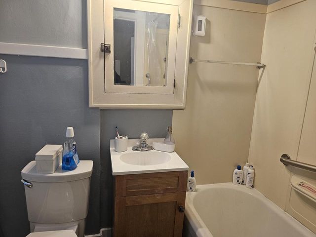 1218 S 10th STREET, Manitowoc, WI 54220