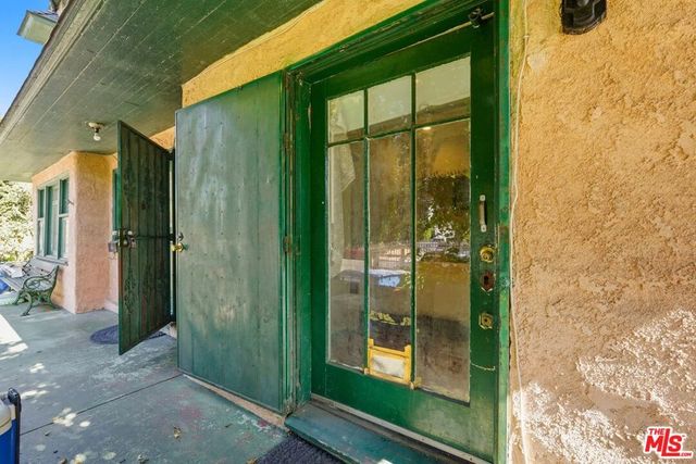 1760 W 24th Street, Los Angeles, CA 90018