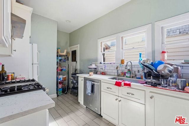 1760 W 24th Street, Los Angeles, CA 90018