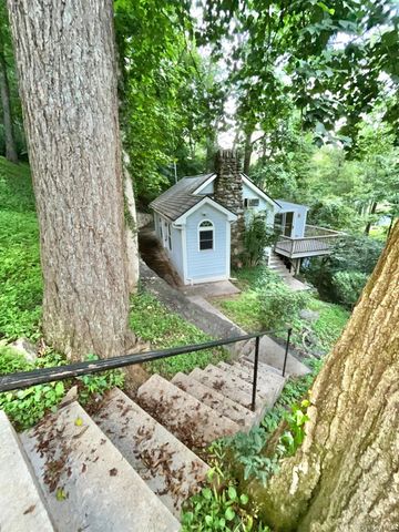 8 Anton Place, Lake Peekskill, NY 10537