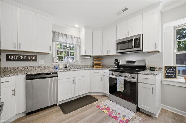 1832 Woodland RD, Suffolk, VA 23436