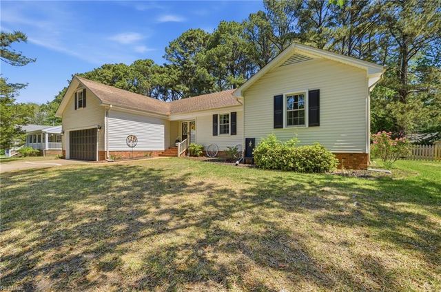 1832 Woodland RD, Suffolk, VA 23436