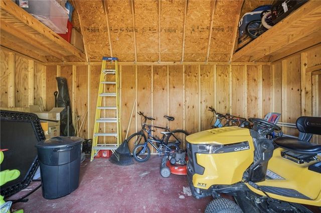 1832 Woodland RD, Suffolk, VA 23436