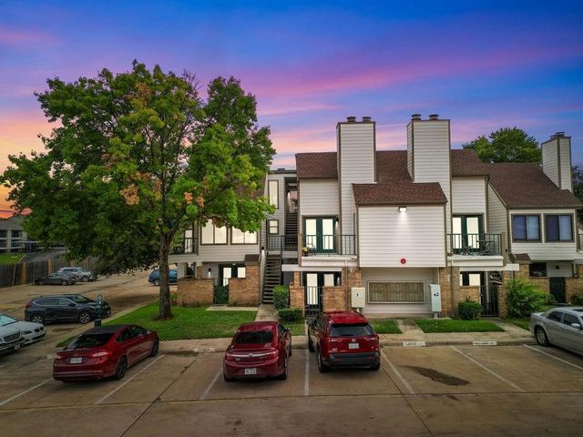 2300 Bamboo Drive N211, Arlington, TX 76006