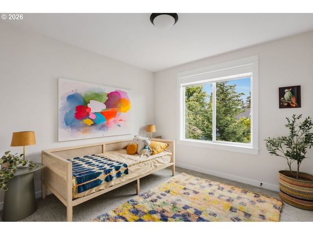 5807 Se TOLMAN St, Portland, OR 97206