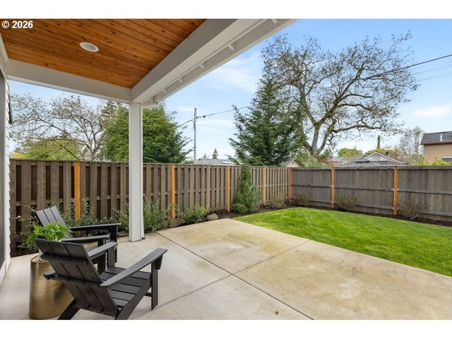 5807 Se TOLMAN St, Portland, OR 97206