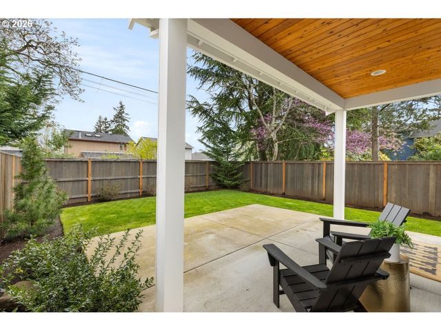 5807 Se TOLMAN St, Portland, OR 97206