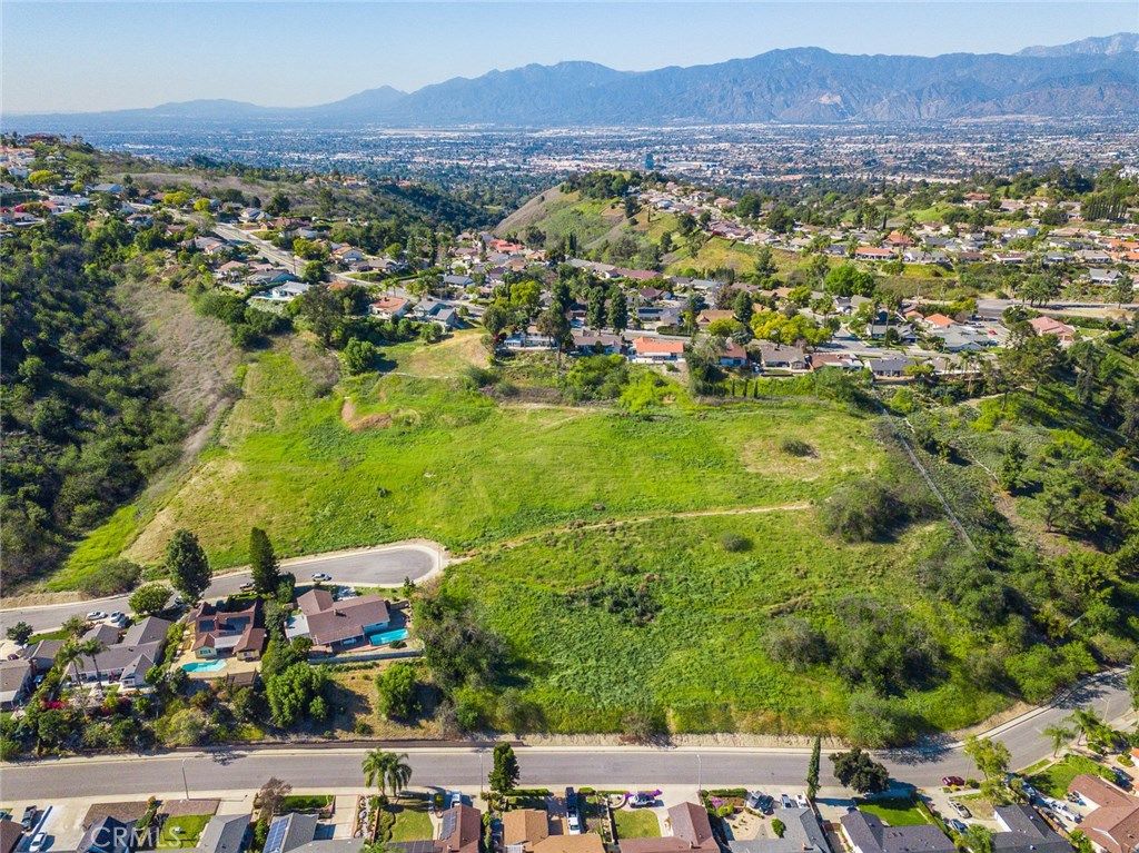 15 Camelback Drive, Walnut, CA 91789