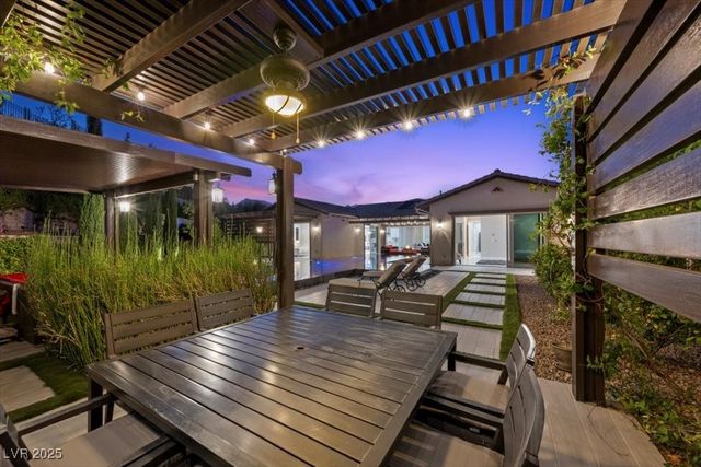 12119 Castilla Rain Avenue, Las Vegas, NV 89138