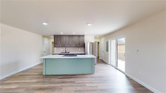 727 W Hickory Street, Nevada, MO 64772