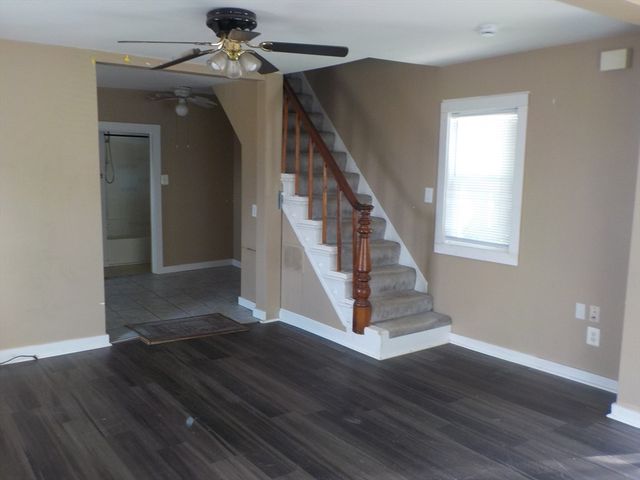 85 Maplewood Ave, Swansea, MA 02777