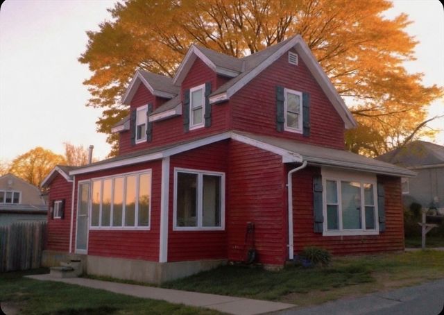 85 Maplewood Ave, Swansea, MA 02777