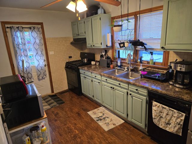 14348 Kolmar Avenue, Midlothian, IL 60445