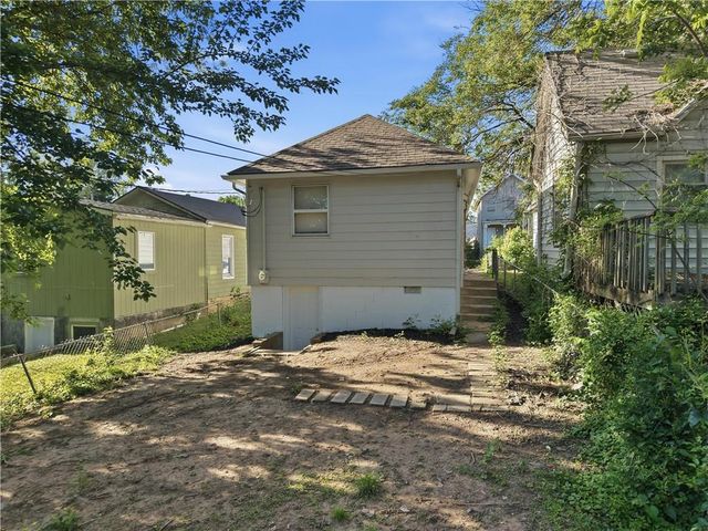 713 Dakota Street, Leavenworth, KS 66048