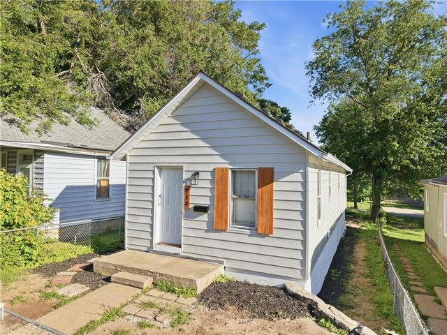 713 Dakota Street, Leavenworth, KS 66048