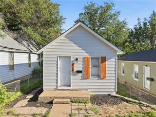 713 Dakota Street, Leavenworth, KS 66048
