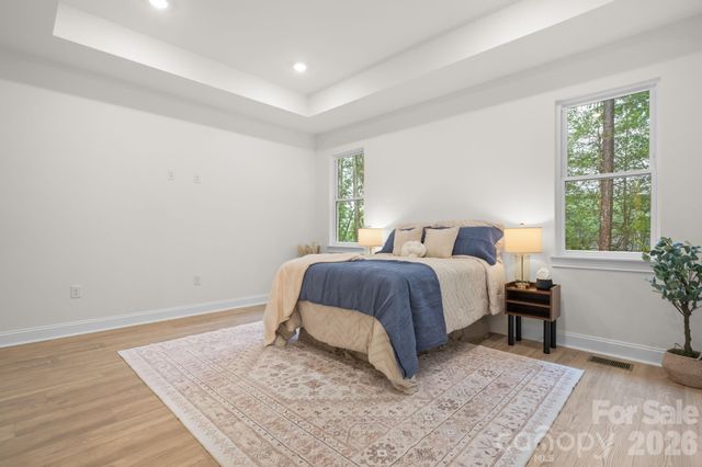 3821 54th Avenue NE, Hickory, NC 28601