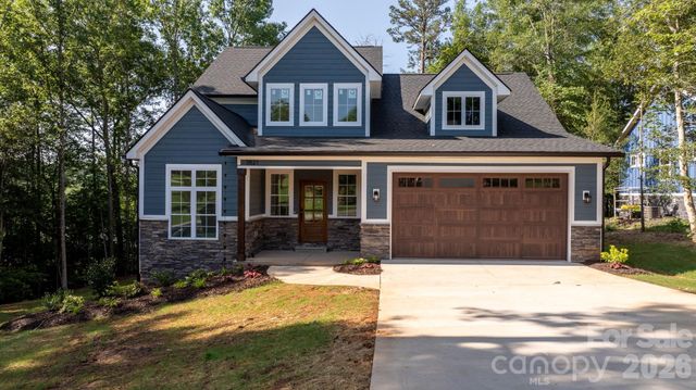 3821 54th Avenue NE, Hickory, NC 28601