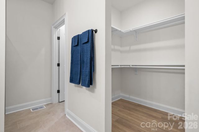 3821 54th Avenue NE, Hickory, NC 28601