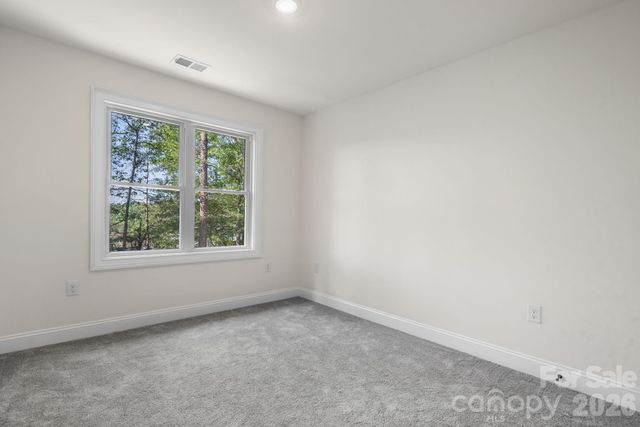 3821 54th Avenue NE, Hickory, NC 28601