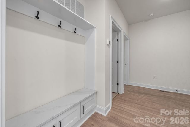 3821 54th Avenue NE, Hickory, NC 28601