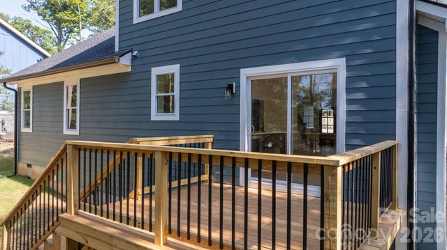 3821 54th Avenue NE, Hickory, NC 28601